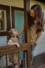 Load image into Gallery viewer, Zion Floral Mama Tee